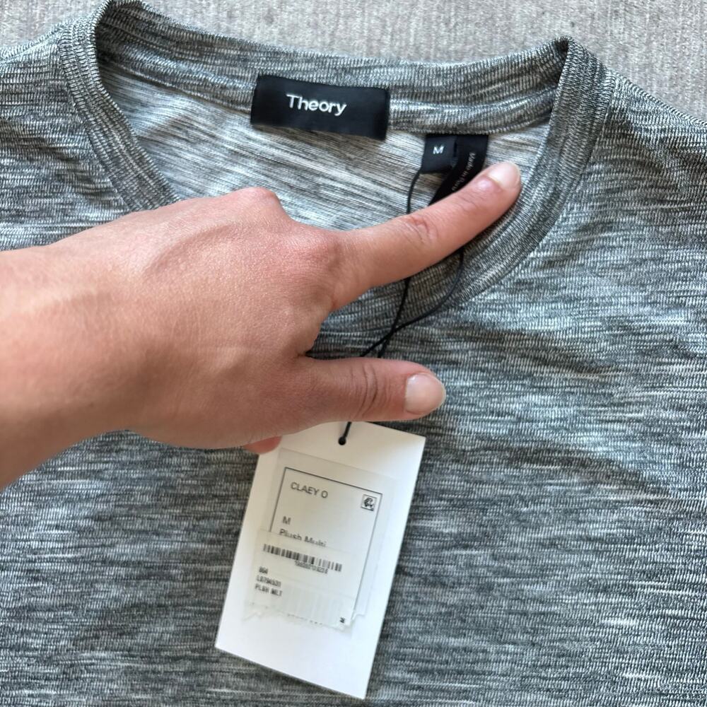 NWT Men’s Theory Grey Top - Picture 2 of 4